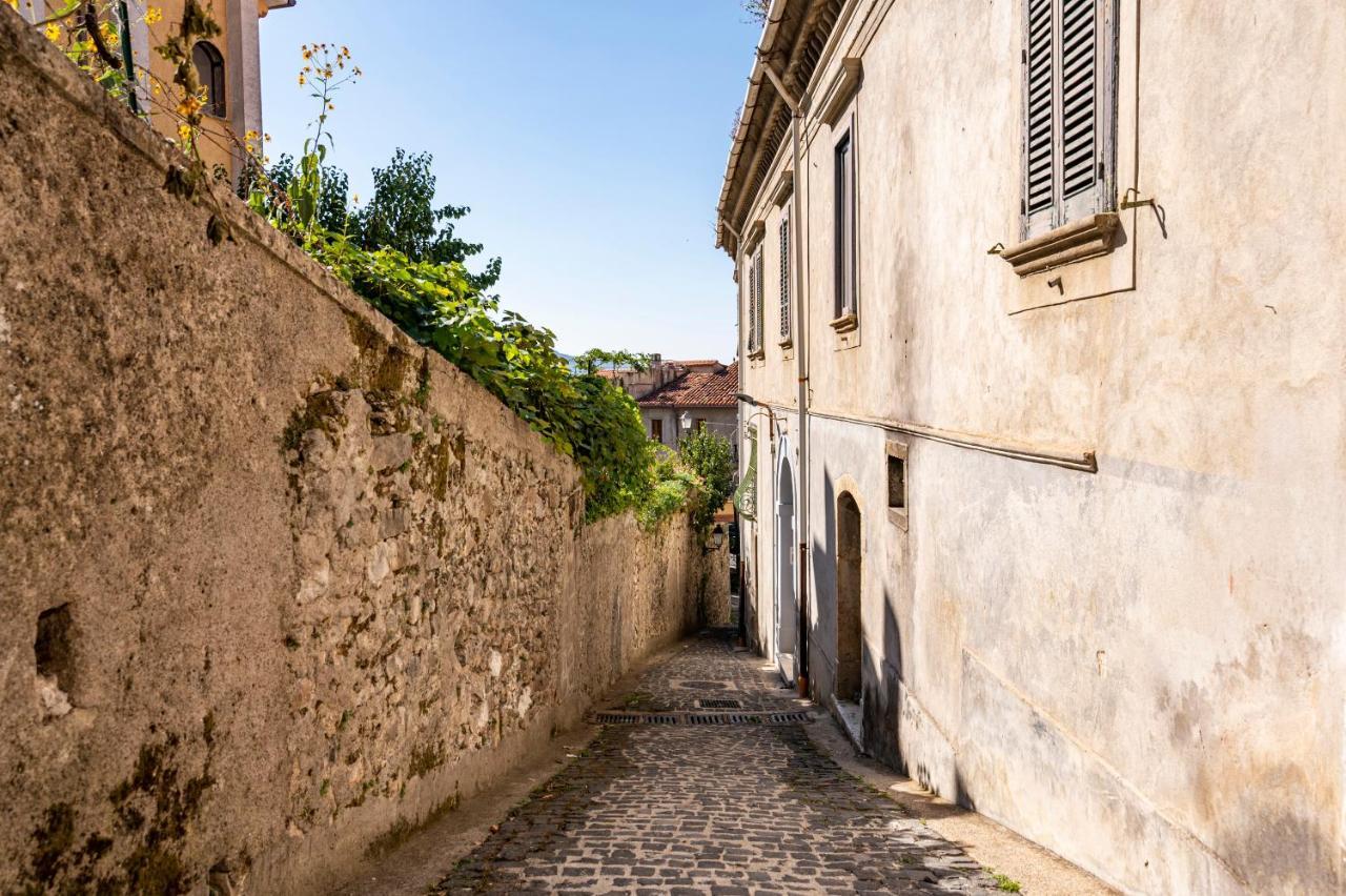 Piazza Laurino Apartments Basic Excursions Alto Cilento Pellegrinaggio Giubilare Exterior photo