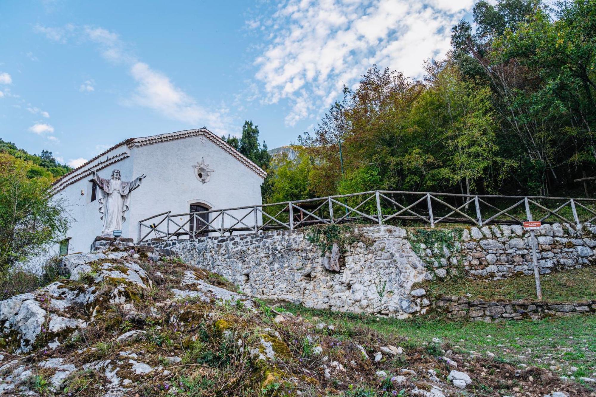 Piazza Laurino Apartments Basic Excursions Alto Cilento Pellegrinaggio Giubilare Exterior photo